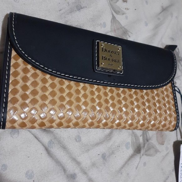 Dooney & Bourke Beacon Leather Woven Wallet - Picture 2 of 7